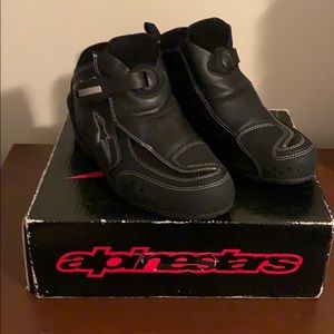 Motorcycle boots